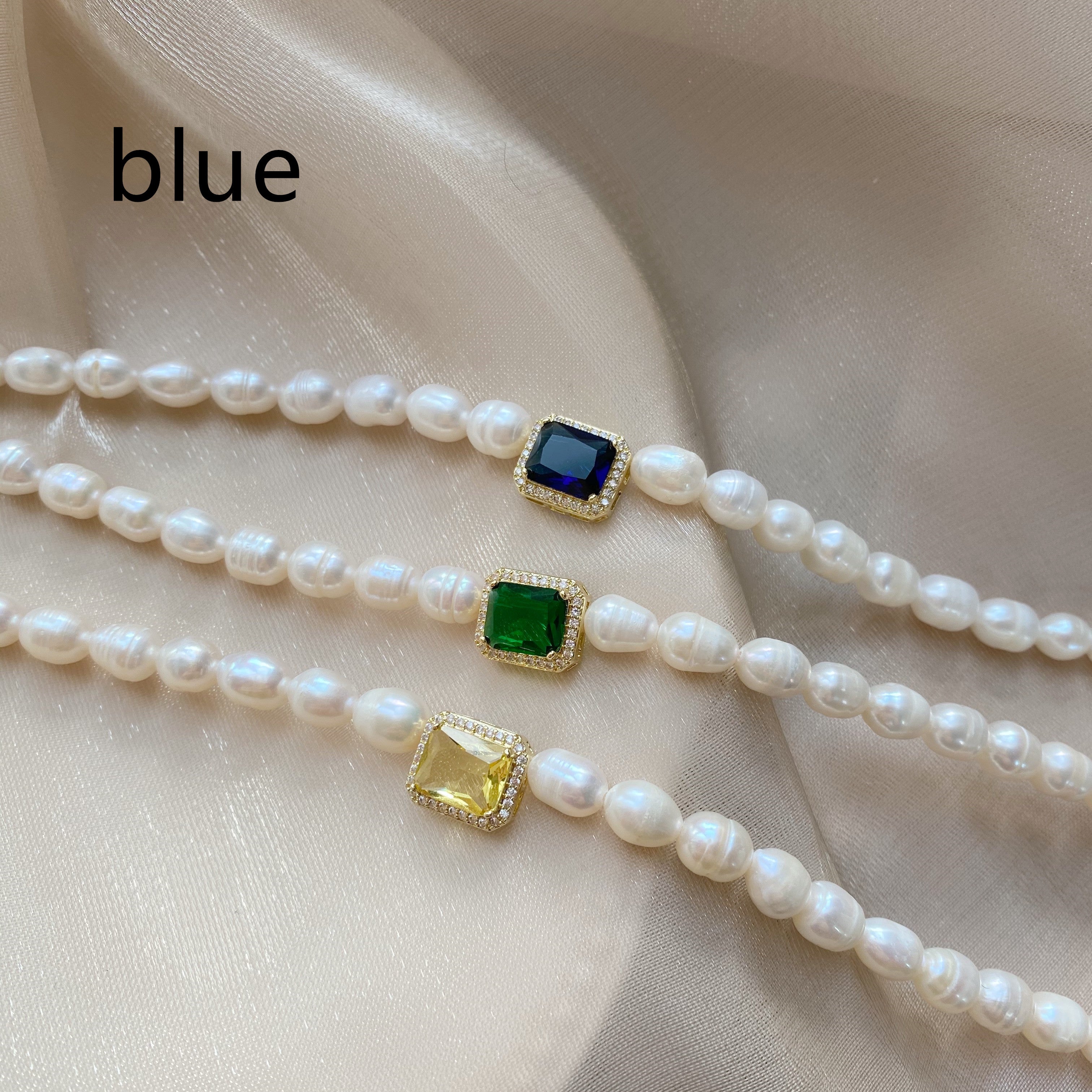Female pearl gem necklace
