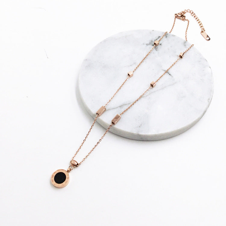 Korean fashion titanium steel plated 18K rose gold black and white double-sided Roman numerals necklace color gold clavicle chain female short chain