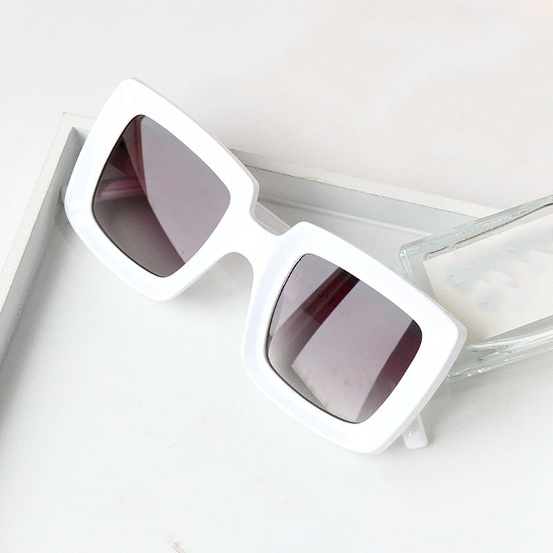 Women's sunglasses large and simple frame
