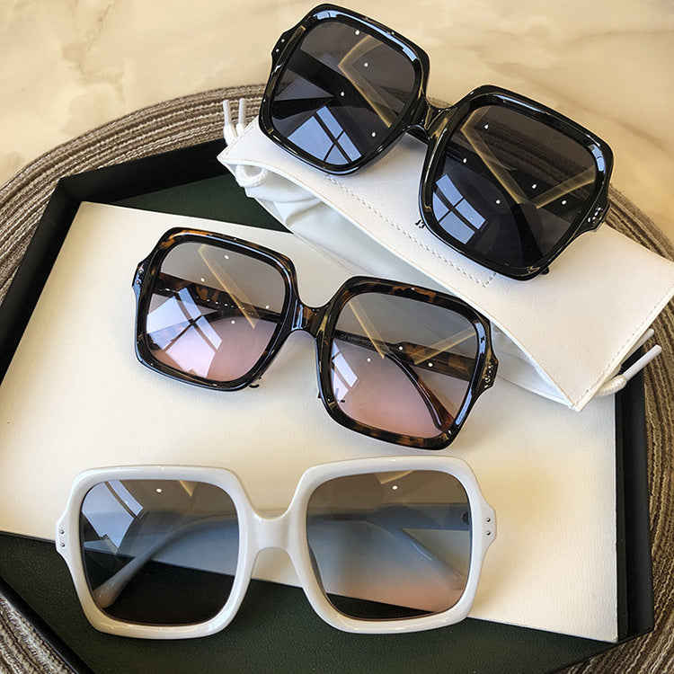 النظارات الشمسية النسائية
