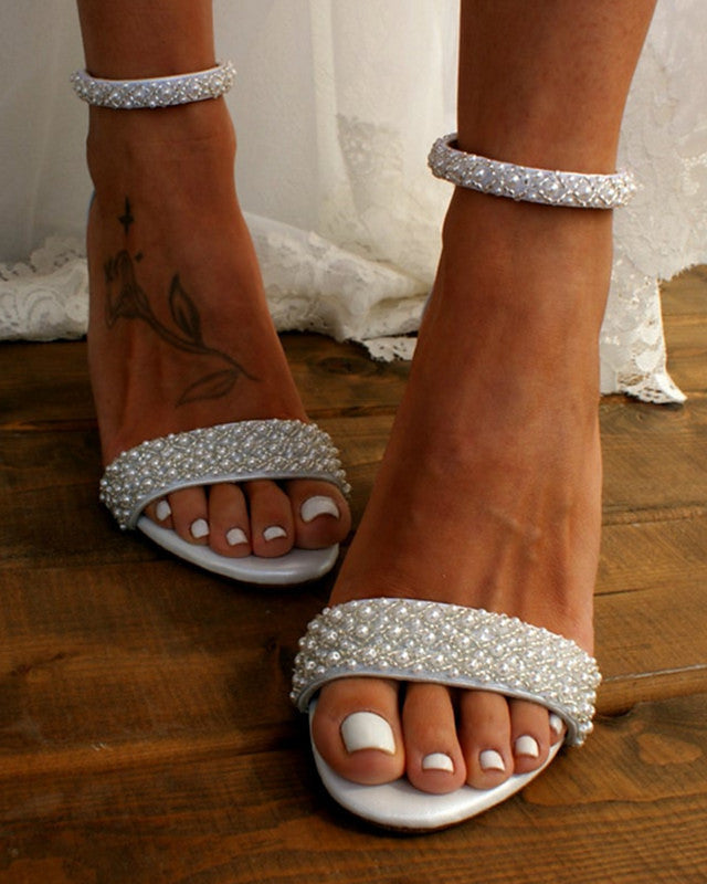 Fashion Toe One-Line Buckle High Heels