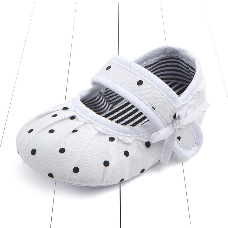 Children velcro shoes