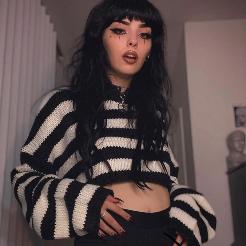 Black And White Striped Loose And Thin Shoulders Short Crop Sweater