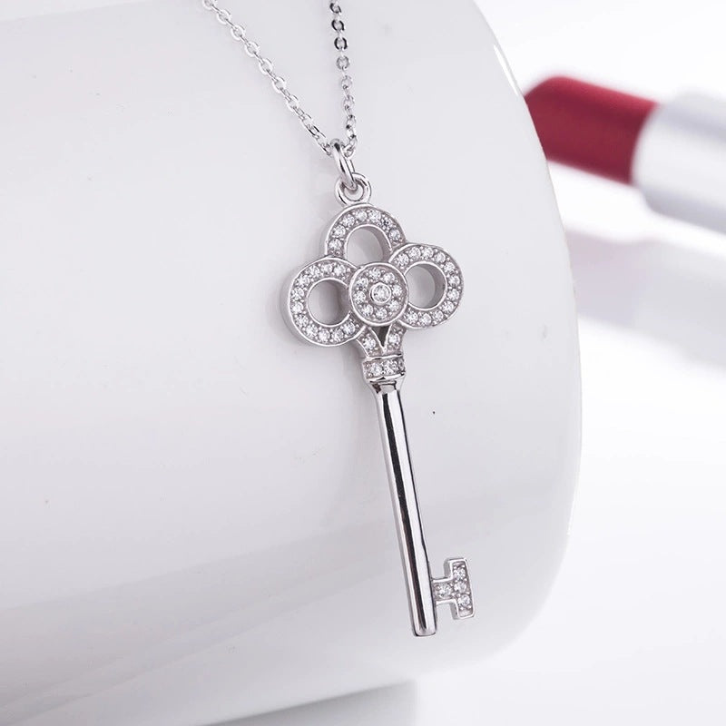 Sterling Silver Light Luxury Heart Crown Key Necklace Simple