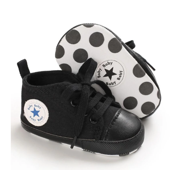 Baby canvas shoes