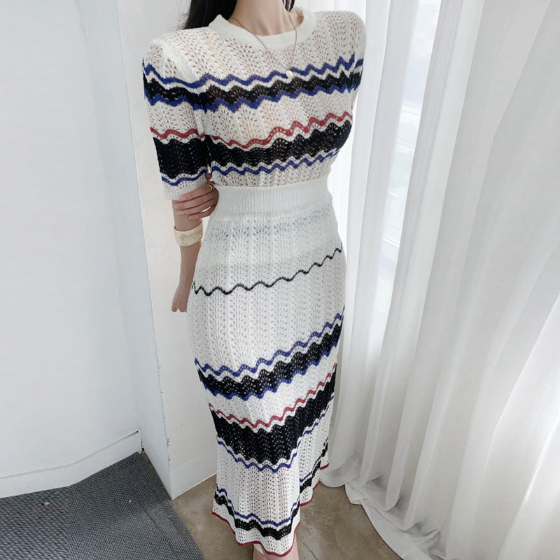 Retro Striped Contrast Color Knitted Sweater Good Figure Fashion Suit