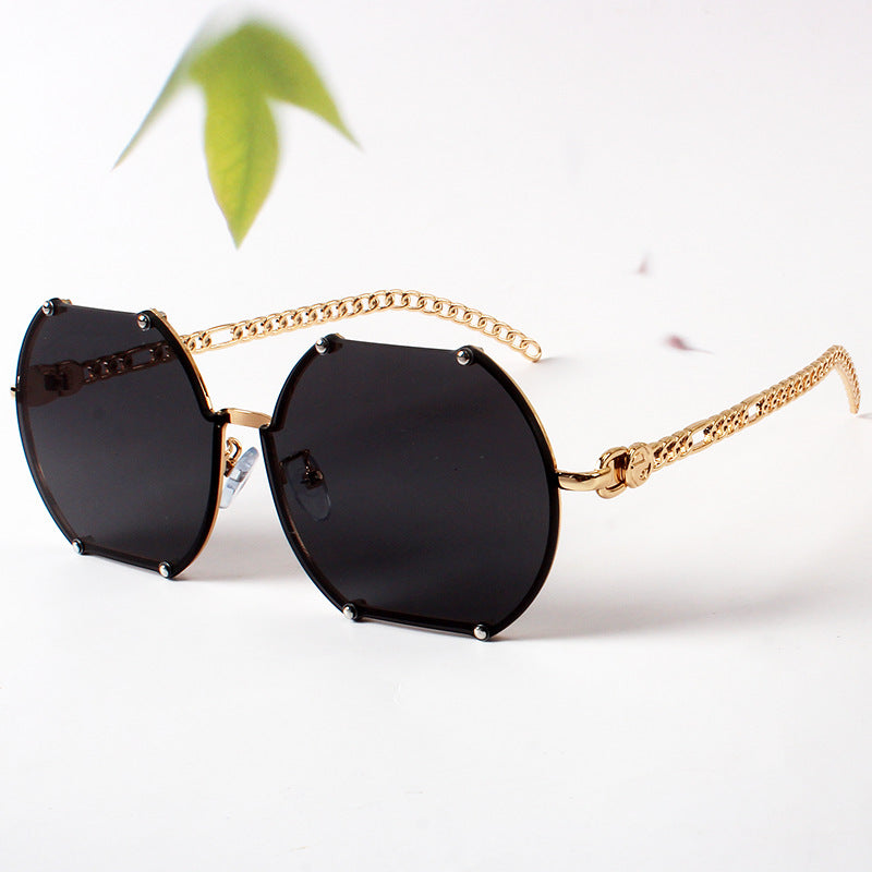 Irregularly Trimmed Rimless Sunglasses, Rivet Chain Legs, Street Photography Sunglasses