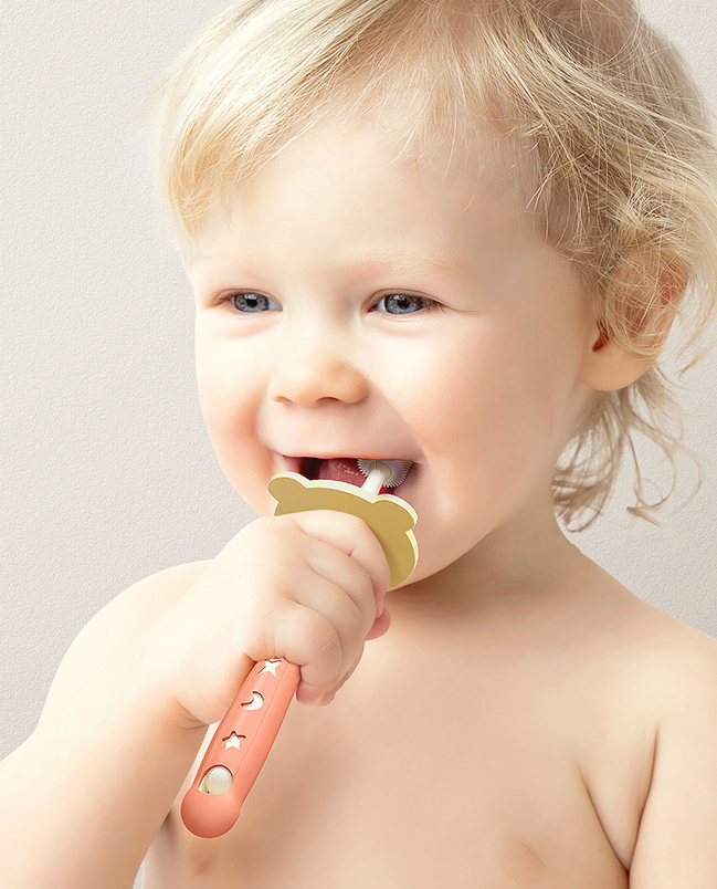 فرشاة أسنان للأطفال بشعيرات نانوية ناعمة 