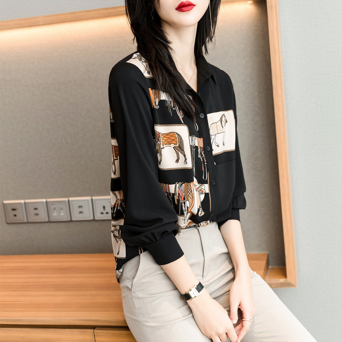 Autumn New Style Printed Black Chiffon Long-sleeved Design Women's Shirt